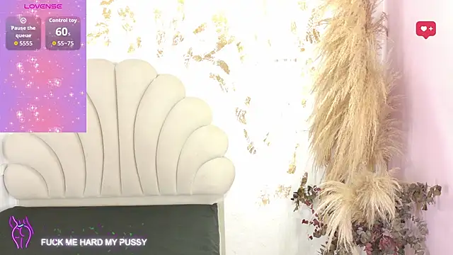 Snapshot of bonieklent chatting on March 18, 3:42 am bonieklent online show from March 18, 3:42 am