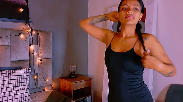 rachellmartinez online show from October 22, 11:43 am