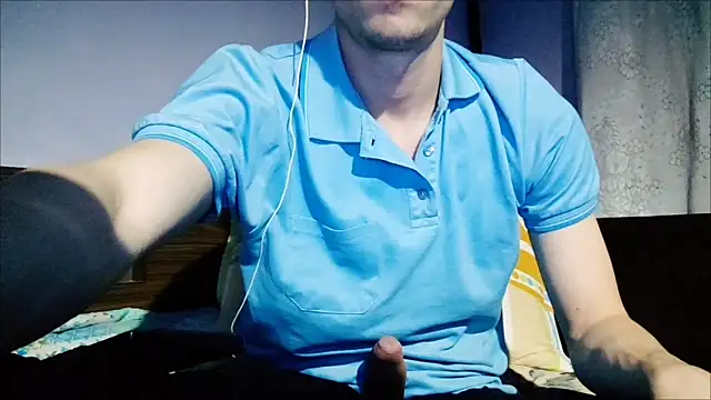 Snapshot of _Hocthus_ chatting on January 1, 12:00 am Hocthus online show from January 1, 12:00 am