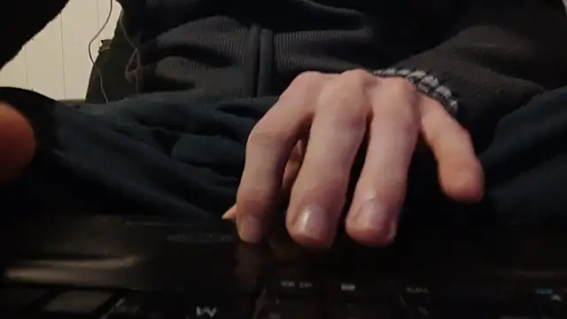 Snapshot of _Hocthus_ chatting on February 12, 5:26 pm Hocthus online show from February 12, 5:26 pm