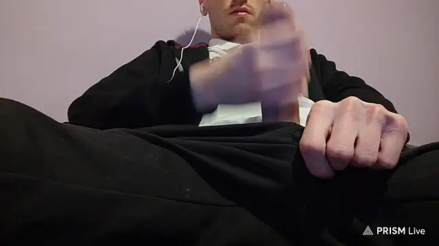 Snapshot of _Hocthus_ chatting on February 14, 9:43 pm Hocthus online show from February 14, 9:43 pm