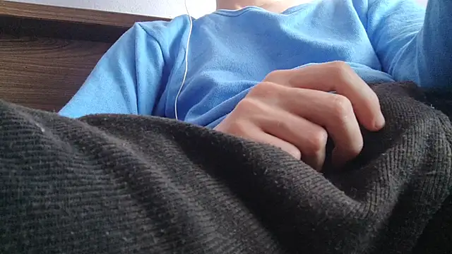 Snapshot of _Hocthus_ chatting on March 9, 9:57 am Hocthus online show from March 9, 9:57 am