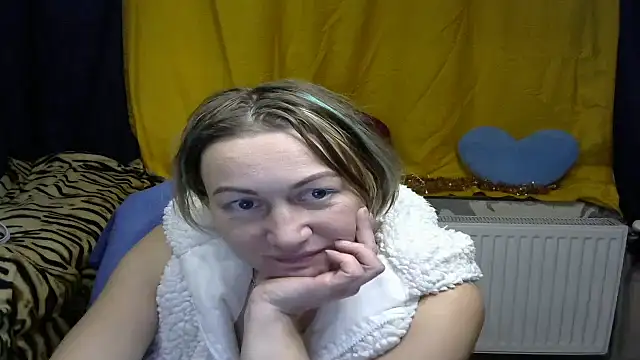 wLESLYMOSw online show from January 3, 6:14 pm