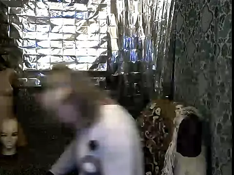 wLESLYMOSw online show from February 7, 6:33 pm