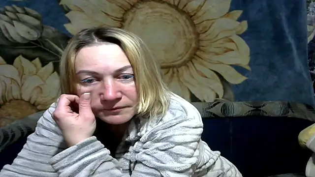 Snapshot of wLESLYMOSw chatting on March 7, 7:33 pm wLESLYMOSw online show from March 7, 7:33 pm