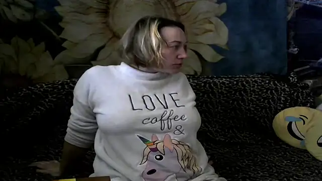 Snapshot of wLESLYMOSw chatting on March 13, 11:28 am wLESLYMOSw online show from March 13, 11:28 am