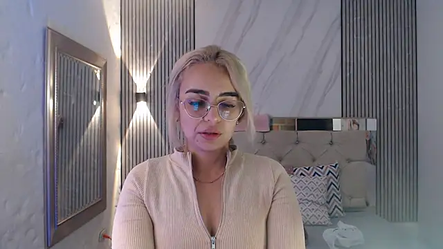 Snapshot of ashley__tylor chatting on February 6, 1:32 am ashley tylor online show from February 6, 1:32 am