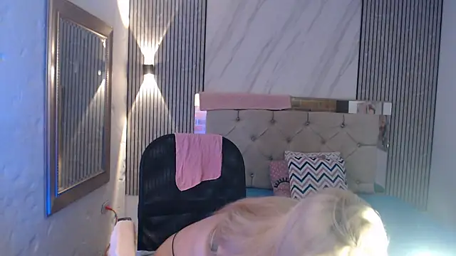 ashley  tylor online show from March 18, 2:26 am