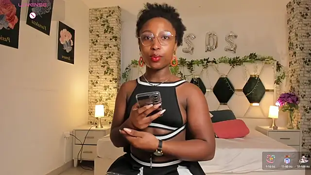 EmmaSanzz  online show from January 9, 11:25 am