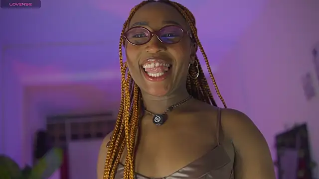 EmmaSanzz  online show from March 1, 10:28 am