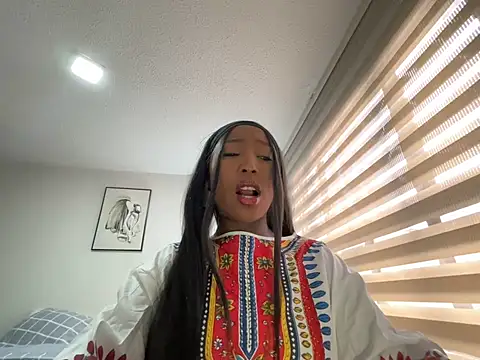 EmmaSanzz  online show from July 20, 10:12 pm