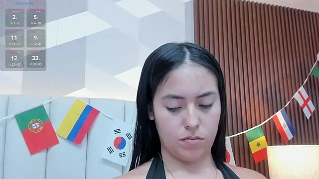 Julietasantos   online show from June 13, 6:28 pm