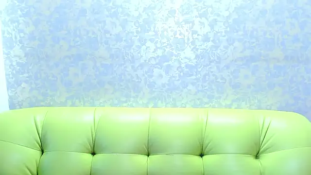 Vanessa Florence online show from July 29, 1:15 am