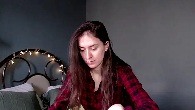 wow  kelly online show from March 12, 1:50 pm