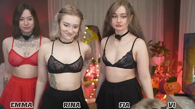 your favoritegirls online show from October 25, 3:03 am