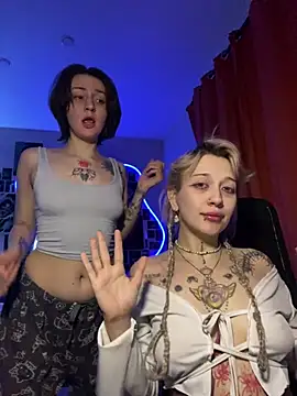 Snapshot of Dooubletroublee chatting on February 28, 2:12 am Dooubletroublee online show from February 28, 2:12 am