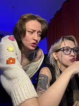 Snapshot of Dooubletroublee chatting on March 20, 12:15 am Dooubletroublee online show from March 20, 12:15 am