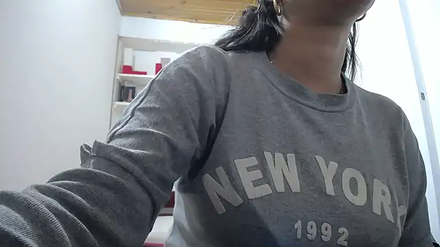 Luna girlhot  online show from January 9, 7:26 pm