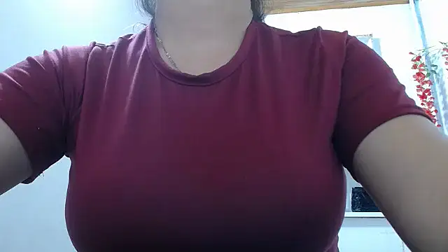 Luna girlhot  online show from March 12, 4:13 pm