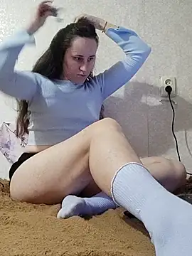 emeli moon online show from November 6, 6:20 pm