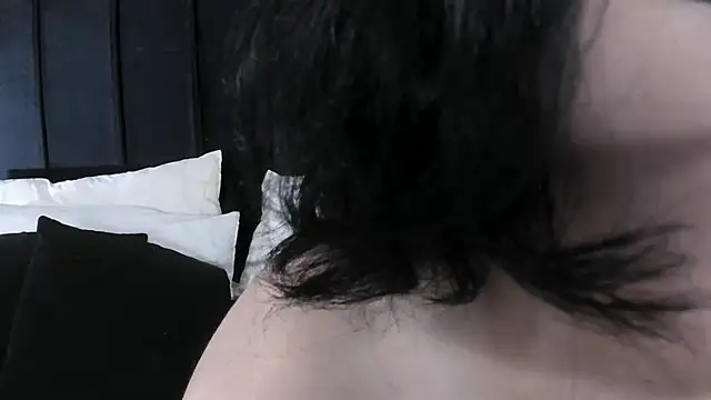 Adeelinee online show from March 22, 10:59 pm