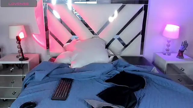 AnyyJones online show from February 21, 1:11 am