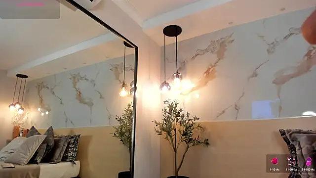 LeaThompson online show from October 7, 11:35 pm