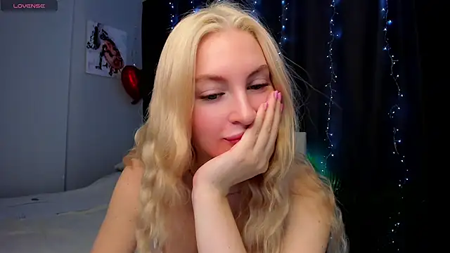 Kimmy powell online show from October 17, 2:15 am