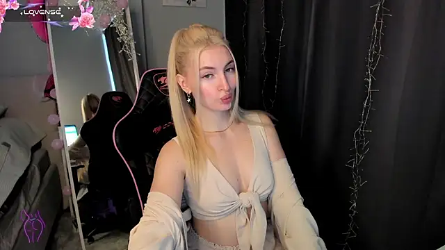 Kimmy powell online show from May 5, 3:47 am
