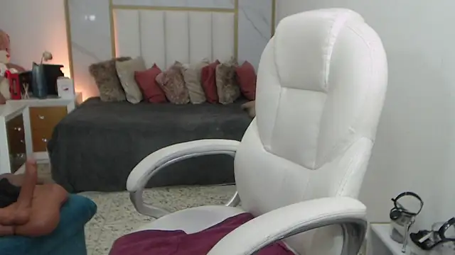 Snapshot of annita_cooper_ chatting on March 19, 3:40 pm annita cooper online show from March 19, 3:40 pm