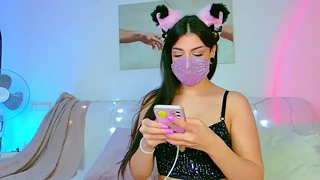 Snapshot of the_sabenna chatting on February 8, 3:10 pm the sabenna online show from February 8, 3:10 pm