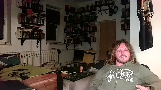 Snapshot of sunr1sa chatting on November 12, 5:08 am sunr1sa online show from November 12, 5:08 am