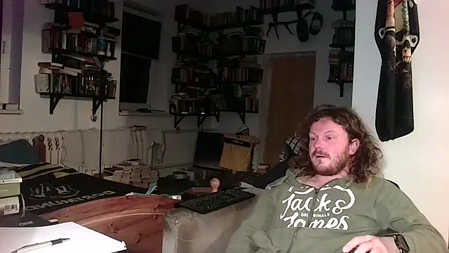 Snapshot of sunr1sa chatting on November 25, 5:29 am sunr1sa online show from November 25, 5:29 am