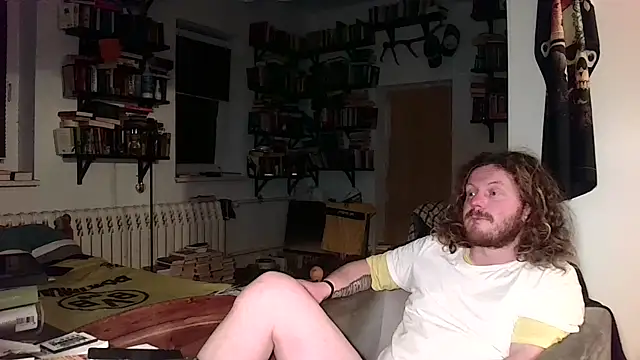 Snapshot of sunr1sa chatting on December 4, 5:39 am sunr1sa online show from December 4, 5:39 am