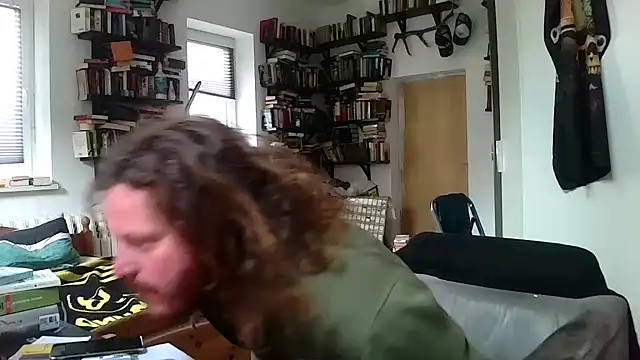 Snapshot of sunr1sa chatting on December 14, 12:43 pm sunr1sa online show from December 14, 12:43 pm