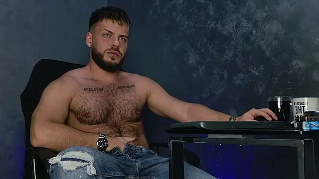 juliusmasters online show from December 1, 8:03 pm