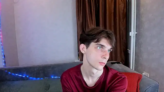 Snapshot of Aaron_Boom chatting on May 17, 9:00 pm Aaron Boom online show from May 17, 9:00 pm