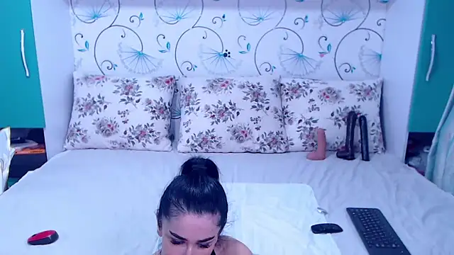 Snapshot of demiemorre chatting on January 16, 9:16 am demiemorre online show from January 16, 9:16 am