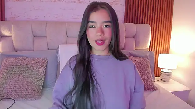 SophiaWylde online show from December 23, 5:05 am