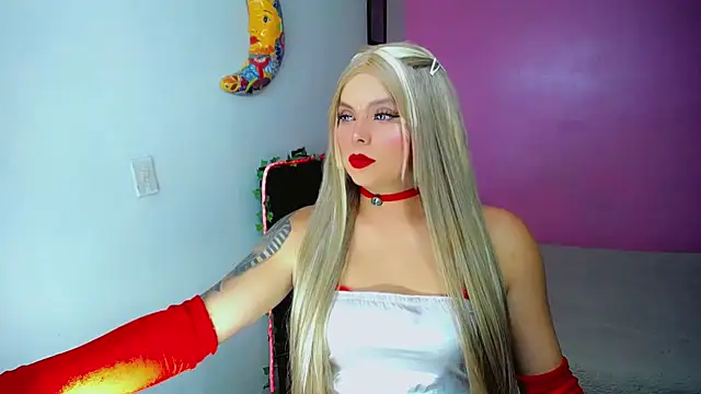 Snapshot of SweetKim21 chatting on February 22, 7:19 am SweetKim21 online show from February 22, 7:19 am