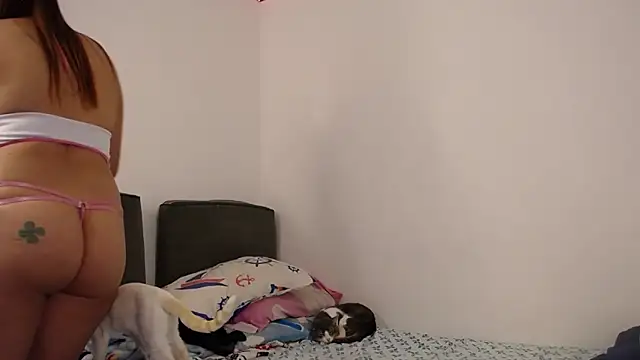 ZoeKuipers13 online show from March 2, 10:05 pm