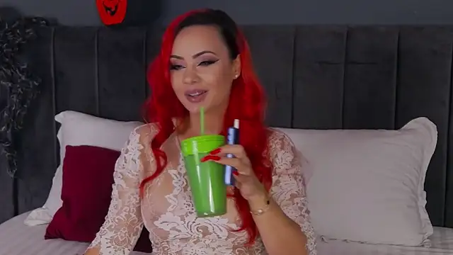 Emmelyn online show from October 28, 5:44 am