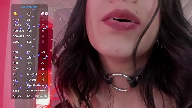 Snapshot of Sara_Foxx1 chatting on January 12, 5:56 am Sara Foxx1 online show from January 12, 5:56 am