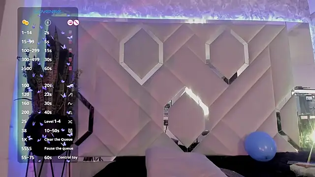 Snapshot of Sara_Foxx1 chatting on February 4, 12:40 am Sara Foxx1 online show from February 4, 12:40 am