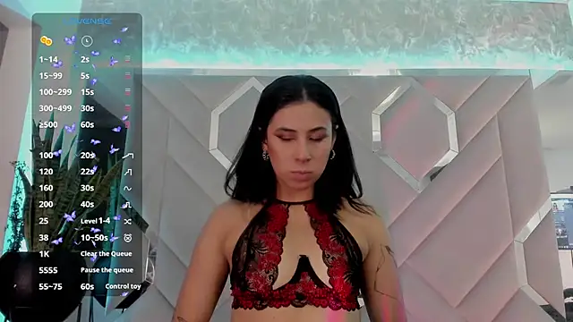 Snapshot of Sara_Foxx1 chatting on February 28, 12:43 am Sara Foxx1 online show from February 28, 12:43 am