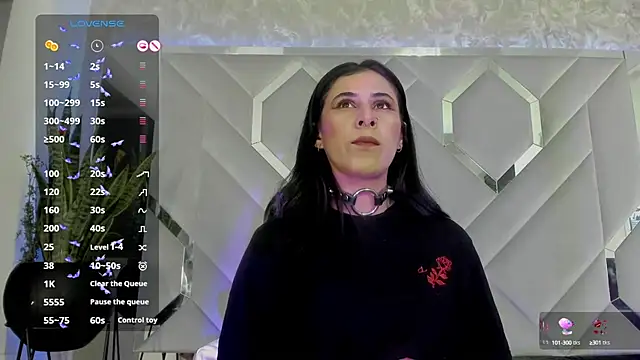 Snapshot of Sara_Foxx1 chatting on February 28, 11:12 pm Sara Foxx1 online show from February 28, 11:12 pm