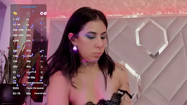 Snapshot of Sara_Foxx1 chatting on March 14, 1:48 am Sara Foxx1 online show from March 14, 1:48 am