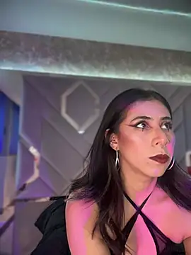 Snapshot of Sara_Foxx1 chatting on March 21, 10:39 pm Sara Foxx1 online show from March 21, 10:39 pm