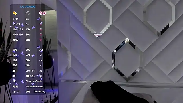 Snapshot of Sara_Foxx1 chatting on September 19, 6:30 pm Sara Foxx1 online show from September 19, 6:30 pm