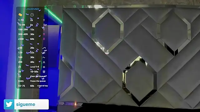 Snapshot of Sara_Foxx1 chatting on September 25, 8:56 pm Sara Foxx1 online show from September 25, 8:56 pm